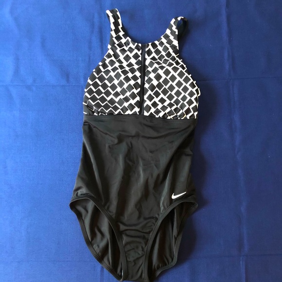 Nike brand new racing swimsuit - Picture 1 of 5